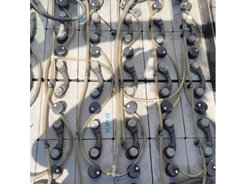 Carretilla elevadora eléctrica TOYOTA Toyota 8 FBM 16T: foto 4