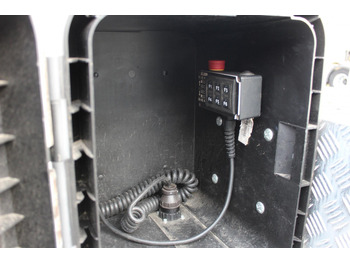 Camión con plataforma elevadora Renault Master  Bühne KLUBB 11m   2 Personen Korb 200kg: foto 5