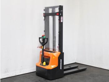 Apilador Doosan LSM 12 N: foto 1