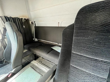 Furgoneta caja cerrada MERCEDES-BENZ Atego 818 L Möbelkoffer LBW Möbelkoffer gr.Fhs+Sitzreihe: foto 3