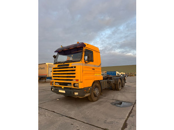 Cabeza tractora SCANIA 113M 380: foto 3