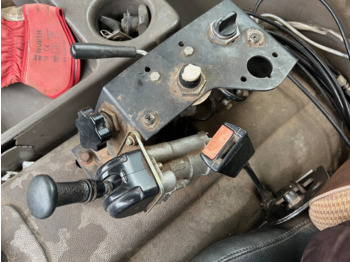 Camión chasis 260-34 AHW 6x6 260-34 AHW 6x6, V8, Manual, Full Steel: foto 4