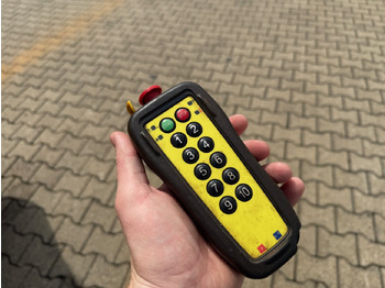 Camión portacontenedor de cadenas MAN TGM 15.250 4x2 LL TGM 15.250 4x2 LL, Tele-Absetzer: foto 2