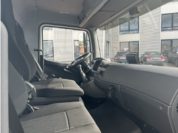 Foto del interior 2: Camión volquete Mercedes-Benz Atego 818/23 K 4x2 Atego 818/23 K 4x2, 2x AHK, Meiller-Kipper, mehrfach Vorhanden!