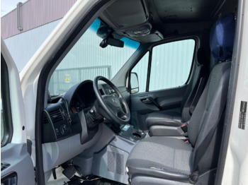 Leasing de Mercedes-Benz Sprinter 313 CDI 4x2 Sprinter 313 CDI 4x2, EEV, Krankenwagen Mercedes-Benz Sprinter 313 CDI 4x2 Sprinter 313 CDI 4x2, EEV, Krankenwagen: foto 4