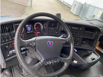 Foto del interior 2: Camión caja cerrada Scania R450 LB 6x2-4 R450 LB 6x2-4 Getränkekoffer, Retarder, Lift-/Lenkachse, Stapleraufnahme