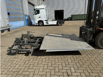 Semirremolque MBB C 2000 S Ladebordwand MBB C 2000 S Ladebordwand: foto 2 Semirremolque MBB C 2000 S Ladebordwand MBB C 2000 S Ladebordwand: foto 2