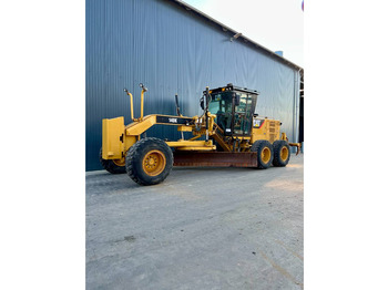 Grader CATERPILLAR 140K