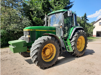 Tractor JOHN DEERE 6910