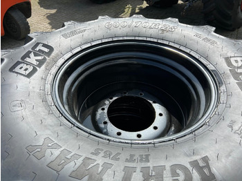 Neumáticos y llantas para Maquinaria agrícola nuevo BKT 600/70R28 - 2 Stück: foto 3