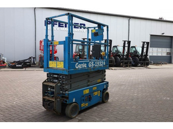 Plataforma de tijeras Genie GS1932 Electric, Working Height 7.8 m, 227kg Capac: foto 2