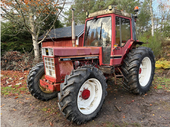 Tractor INTERNATIONAL