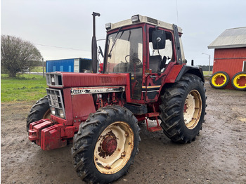 Tractor INTERNATIONAL