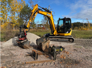 Excavadora JCB 8085