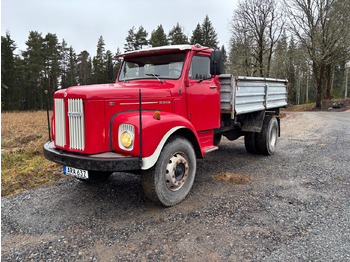 Camión caja abierta SCANIA