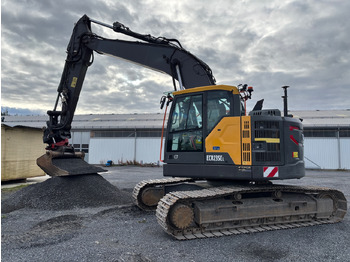 Excavadora VOLVO ECR235EL