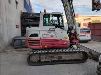 Miniexcavadora TAKEUCHI