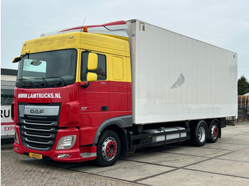 Camión caja cerrada DAF XF 460