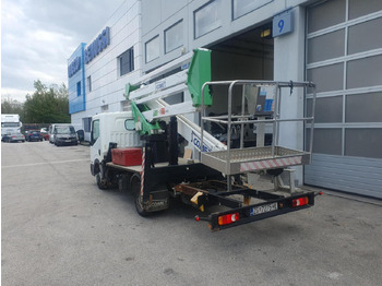 Camión con plataforma elevadora NISSAN Cabstar NT400: foto 3