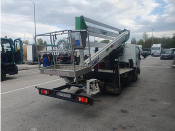 Camión con plataforma elevadora NISSAN Cabstar NT400: foto 4