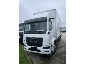 Camión caja cerrada