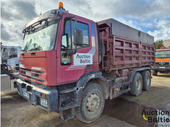 Camión volquete IVECO EuroTrakker