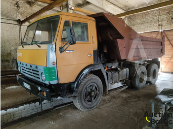 Camión volquete KAMAZ