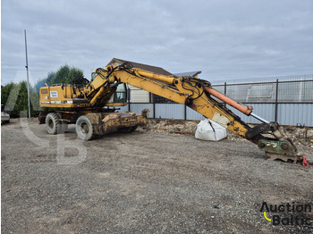 Excavadora de ruedas LIEBHERR A 902
