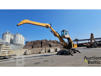 Excavadora de ruedas LIEBHERR A 924