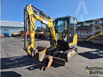 Miniexcavadora YANMAR