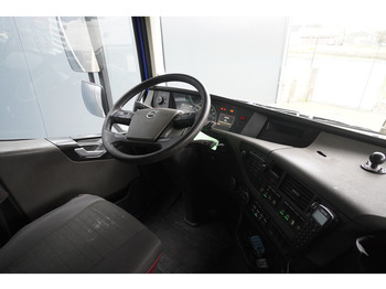 Foto del interior 1: Cabeza tractora Volvo FH 420 ADR EURO 6 733.000km Foto del interior 1: Cabeza tractora Volvo FH 420 ADR EURO 6 733.000km