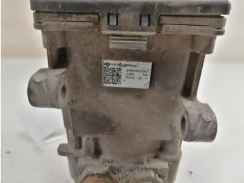 Válvula de freno para Camión MAN EBS brake valve 0486203023: foto 2 Válvula de freno para Camión MAN EBS brake valve 0486203023: foto 2