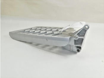 Peldaño para Camión Volvo Astmelaua aste 82859306: foto 2
