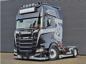 Cabeza tractora SCANIA S 580
