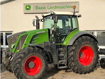Tractor FENDT 826 Vario