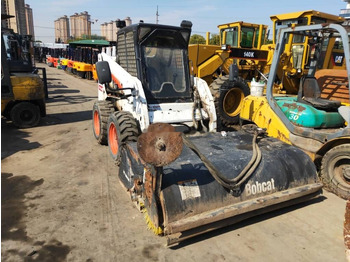 Minicargadora BOBCAT S160