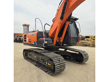 Excavadora HITACHI ZX200