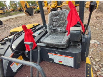 Excavadora de cadenas Komatsu PC40MR: foto 2
