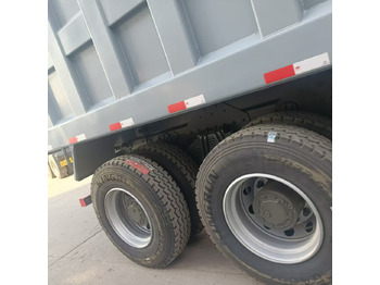 Camión volquete Sinotruk HOHAN 6*4 Dump truck: foto 4 Camión volquete Sinotruk HOHAN 6*4 Dump truck: foto 4