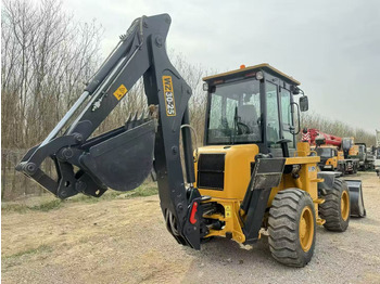 Retroexcavadora XCMG