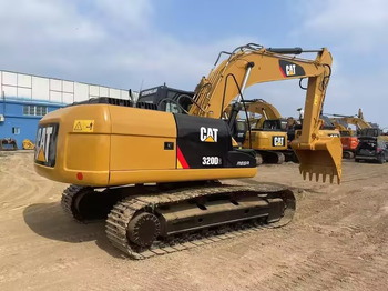 Excavadora de cadenas CATERPILLAR 320D2