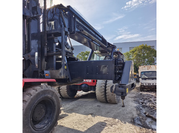Reach stacker KALMAR DRT450: foto 3 Reach stacker KALMAR DRT450: foto 3