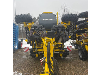 Sembradora BEDNAR