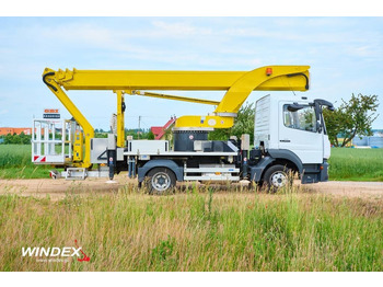 Camión con plataforma elevadora Palfinger P 300 KS: foto 2