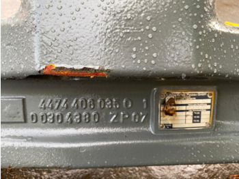 Eje y piezas para Maquinaria de construcción Liebherr ZF AP 415 aus L 564: foto 4 Eje y piezas para Maquinaria de construcción Liebherr ZF AP 415 aus L 564: foto 4