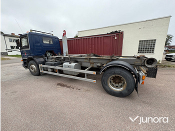 Camión multibasculante SCANIA P82