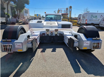 Remolcador de aviones TLD