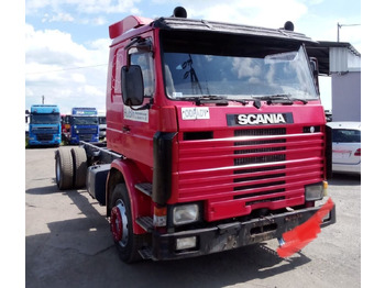 Camión chasis SCANIA 113
