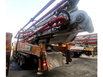 Bomba de hormigón XCMG Official HB62V Second Hand Concrete Pump Truck 62m Truck-mounted Concrete Pump Price: foto 5