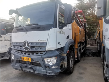 Bomba de hormigón XCMG Official HB62V Second Hand Concrete Pump Truck 62m Truck-mounted Concrete Pump Price: foto 2